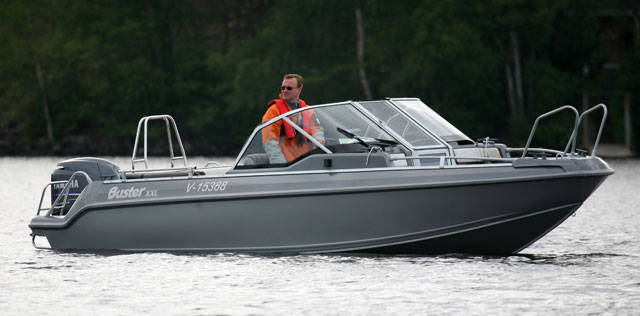 Buster XXL: an aluminium sportsboat from Finland