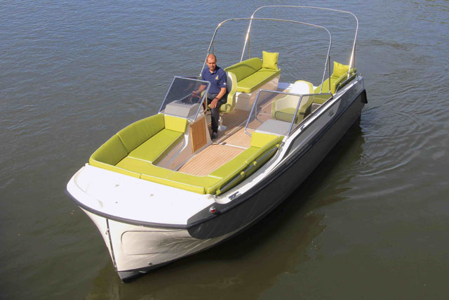 Interboat Neo 7 – party boat