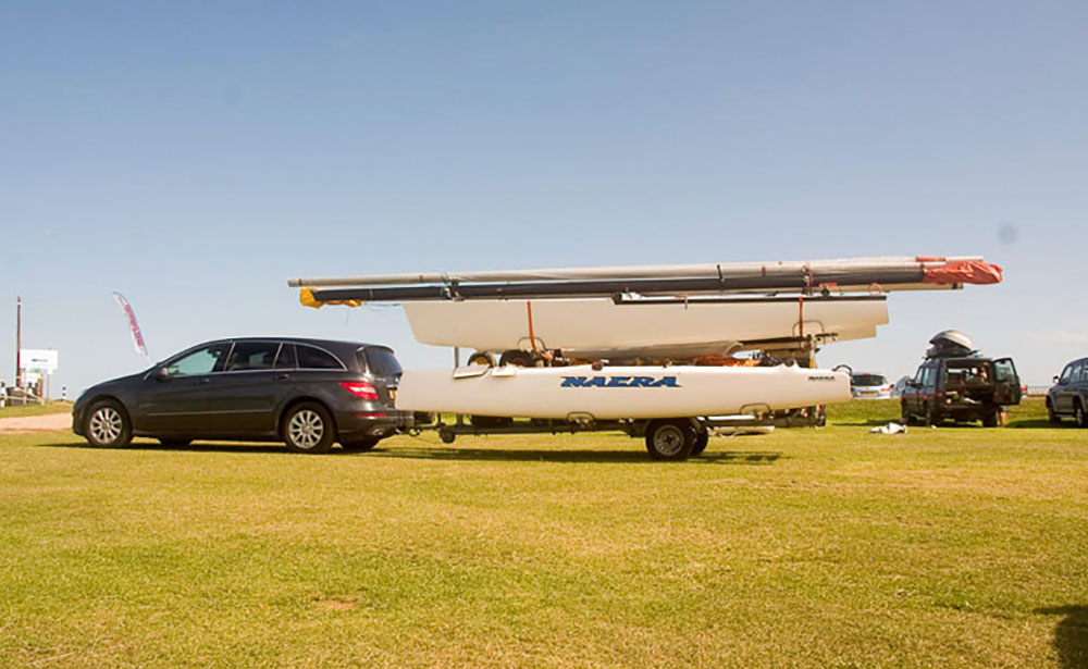 Boat transport: with smaller craft you can tow the boat yourself by car.