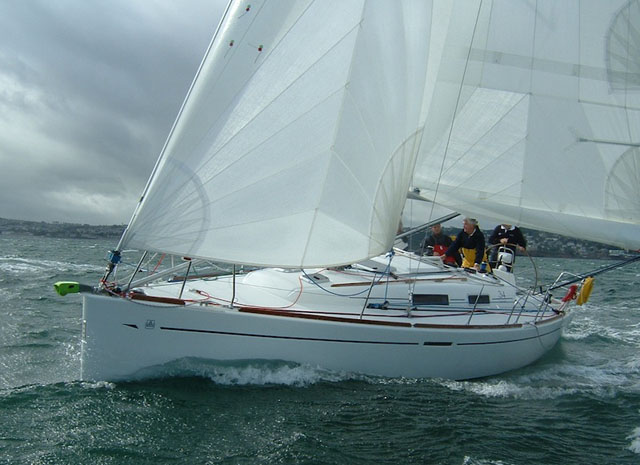 Performance cruising yacht in strong winds