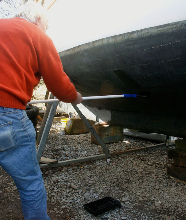 Applying antifouling with a roller