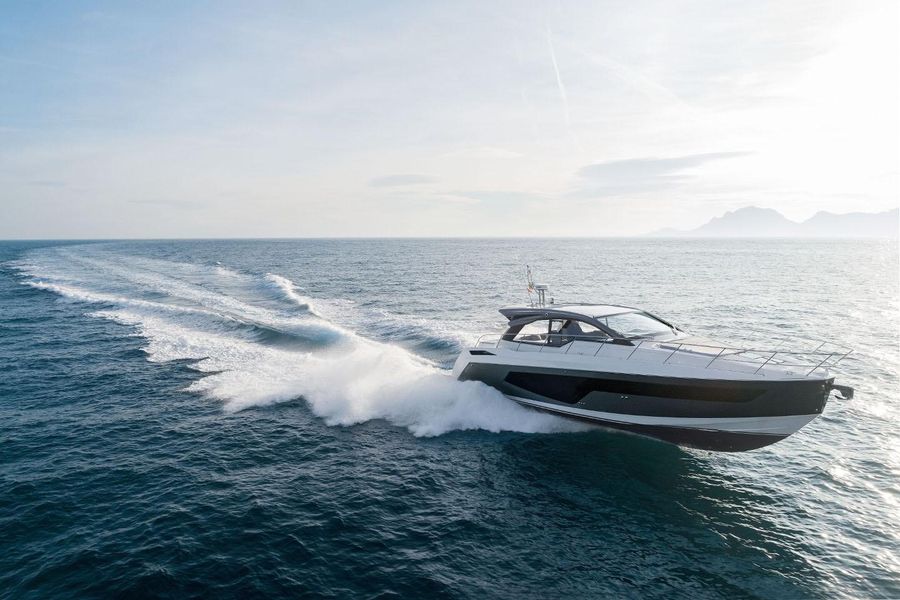 An Azimut Altantis 51 sports cruiser at sea