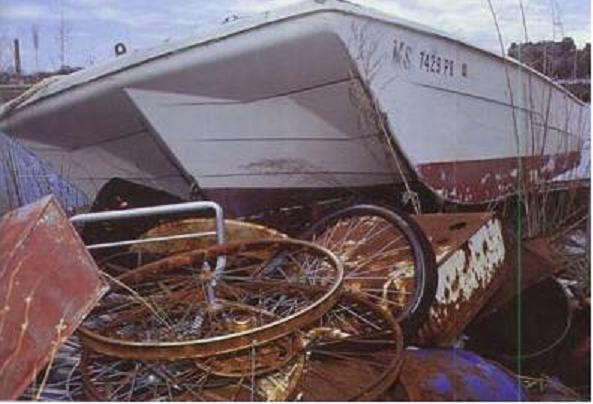 Fibreglass waste: how to properly dispose of an old fibreglass boat