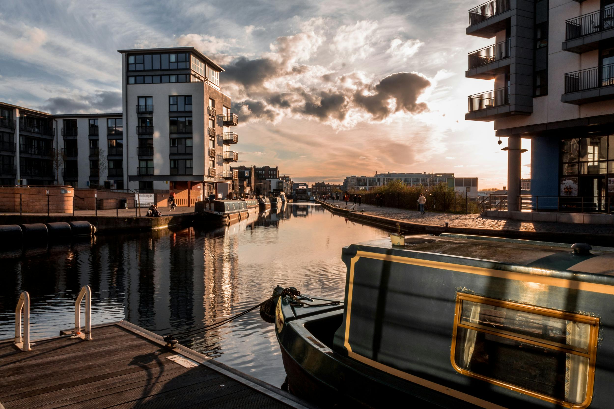 Houseboat in a dock in an urban city in Scotland