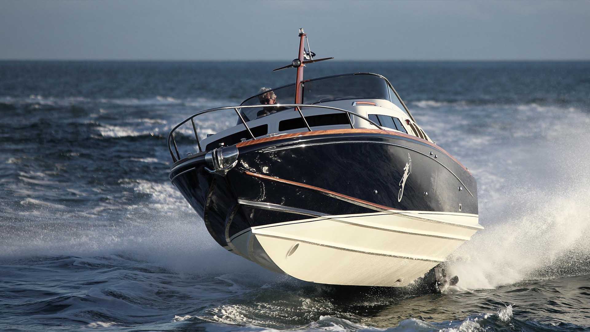 Choose the right powerboat